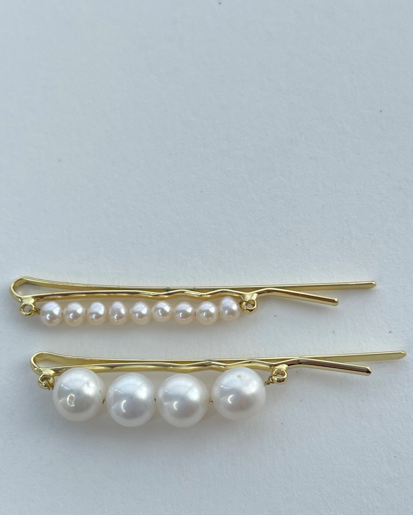 Vintage pearl hair pins, a set of 2 minimalist barrette